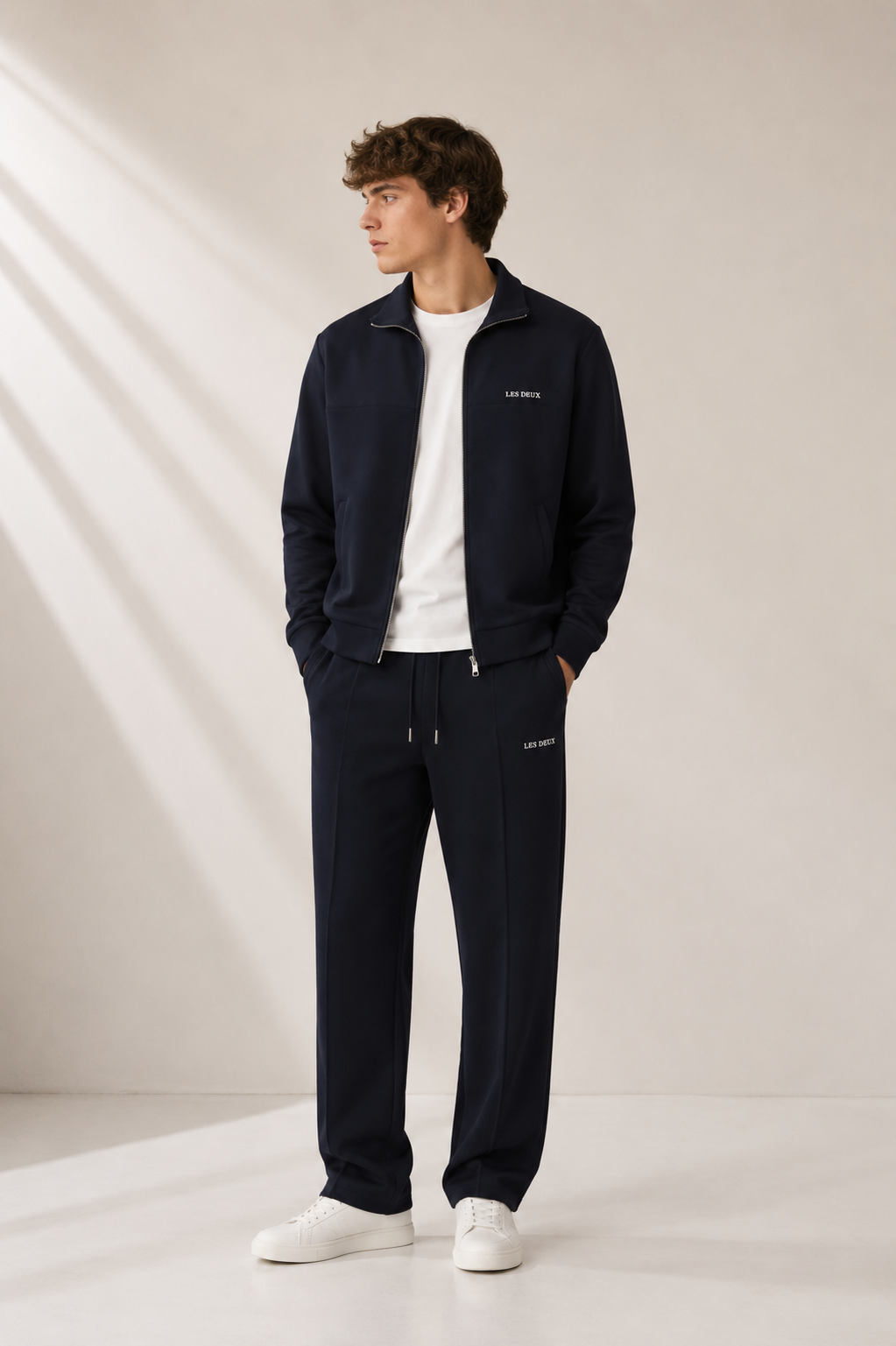Les Deux - Minimalistische Track Pants aus recyceltem Performance-Material