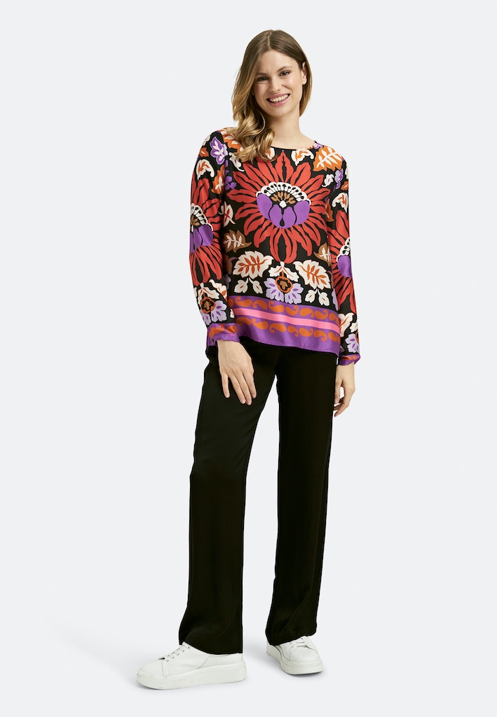 Milano - Bluse mit modernem Print aus fließender Viskosequalität