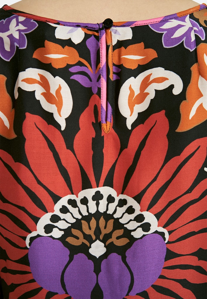 Milano - Bluse mit modernem Print aus fließender Viskosequalität