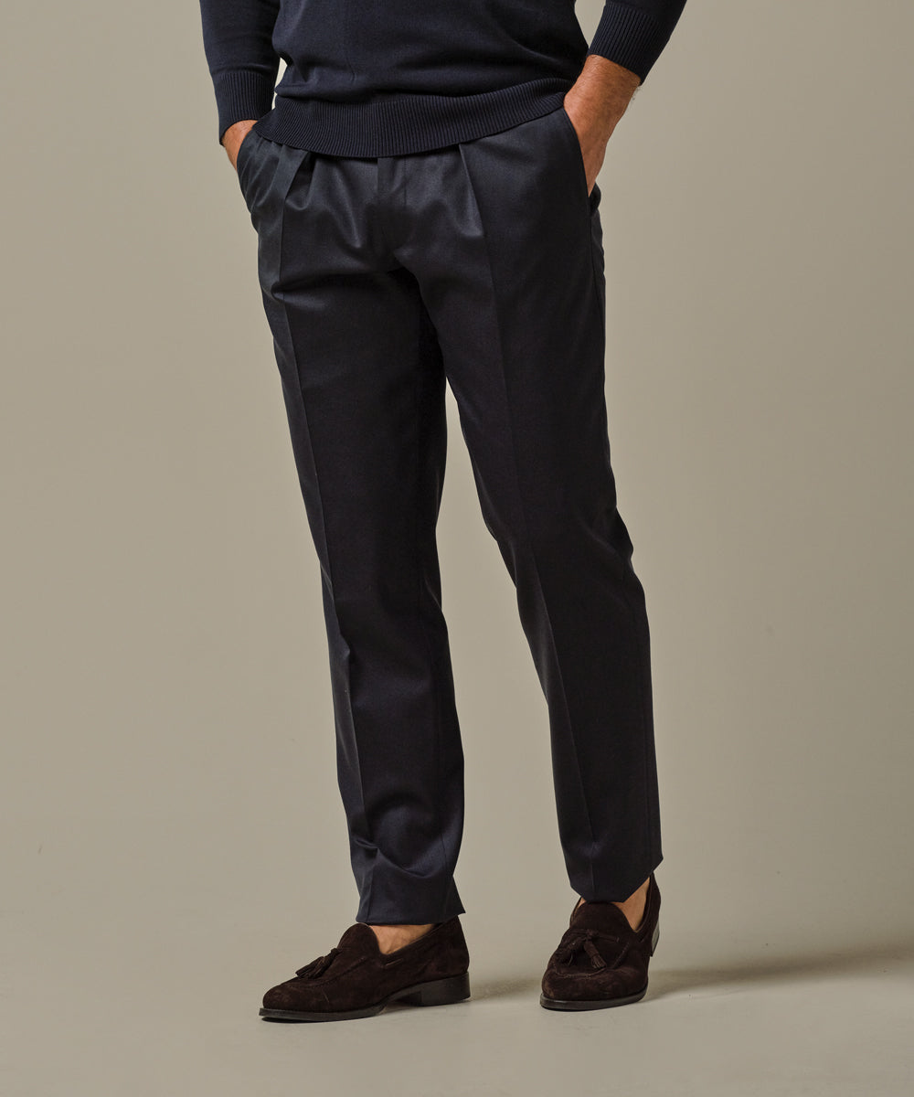 Profuomo - Stilvolle Tuchhose mit Bundfalte in Dunkelblau