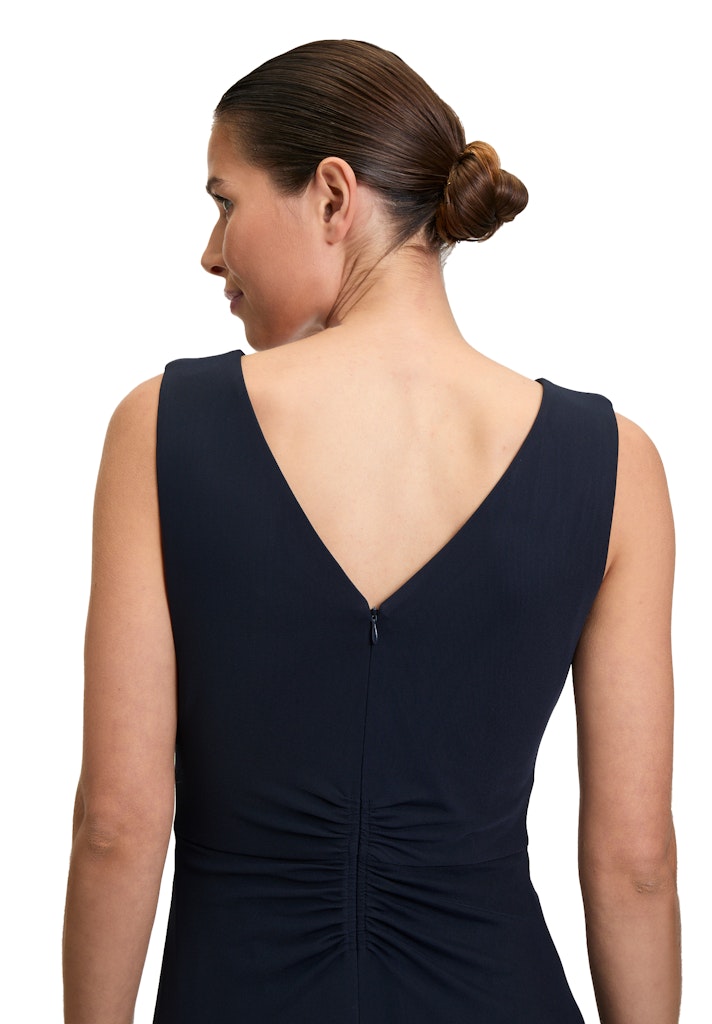 Vera Mont - Elegantes Kleid mit ausgestelltem Rock in Dunkelblau