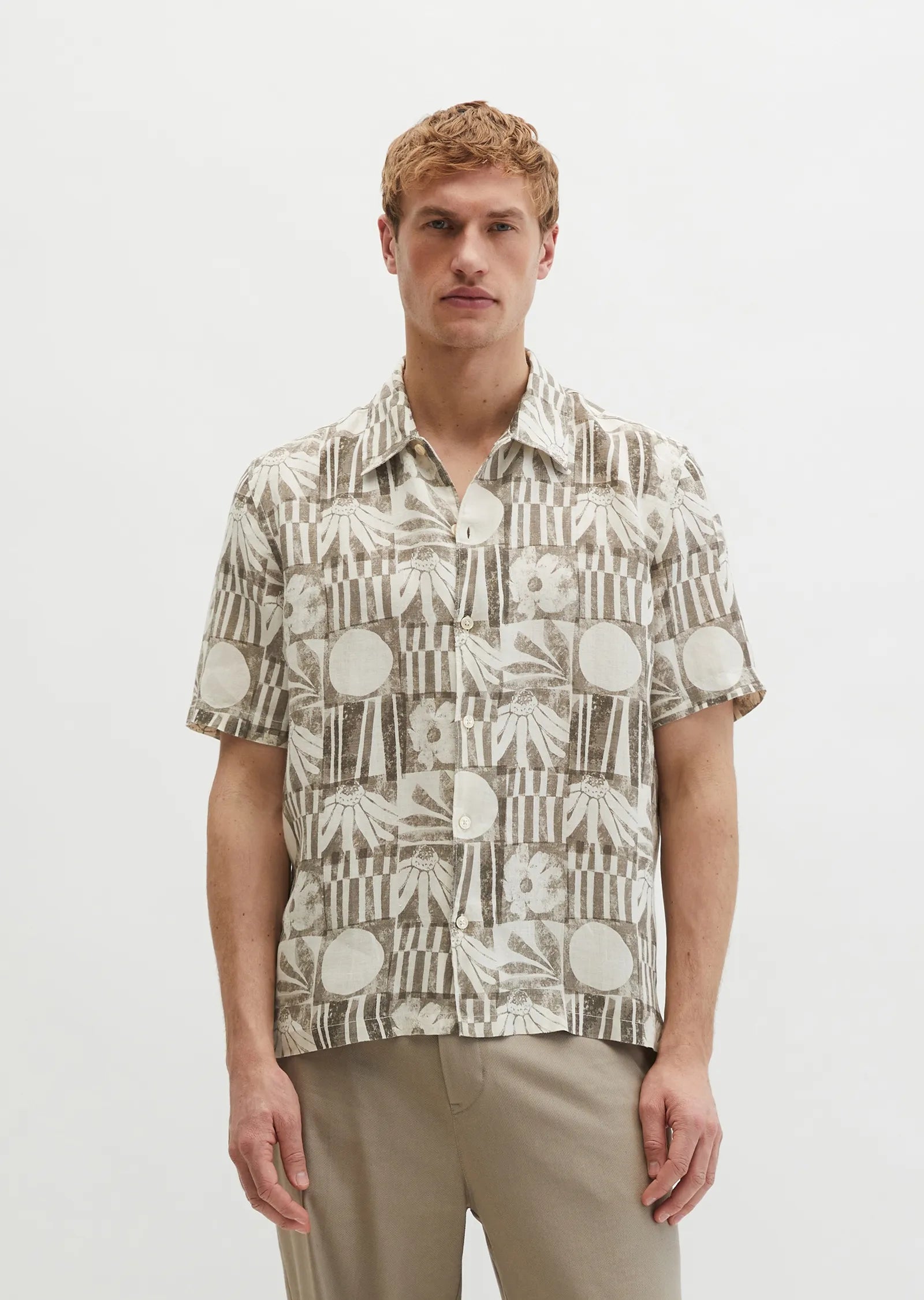 Marc O'Polo - Lässiges Halbarm Hemd mit All Over Print in Beige