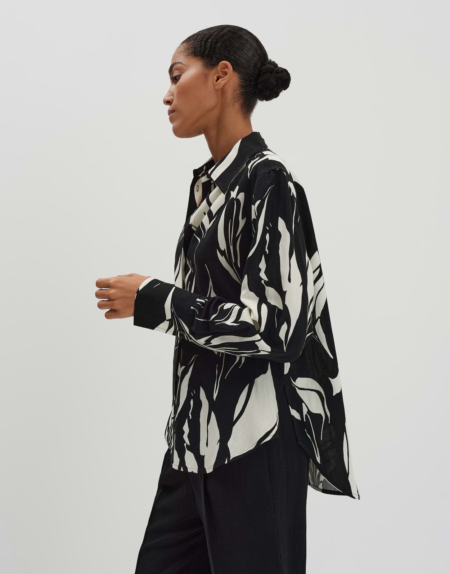 Someday - Stilvolle Langarmbluse mit modernem Print - Zerlian