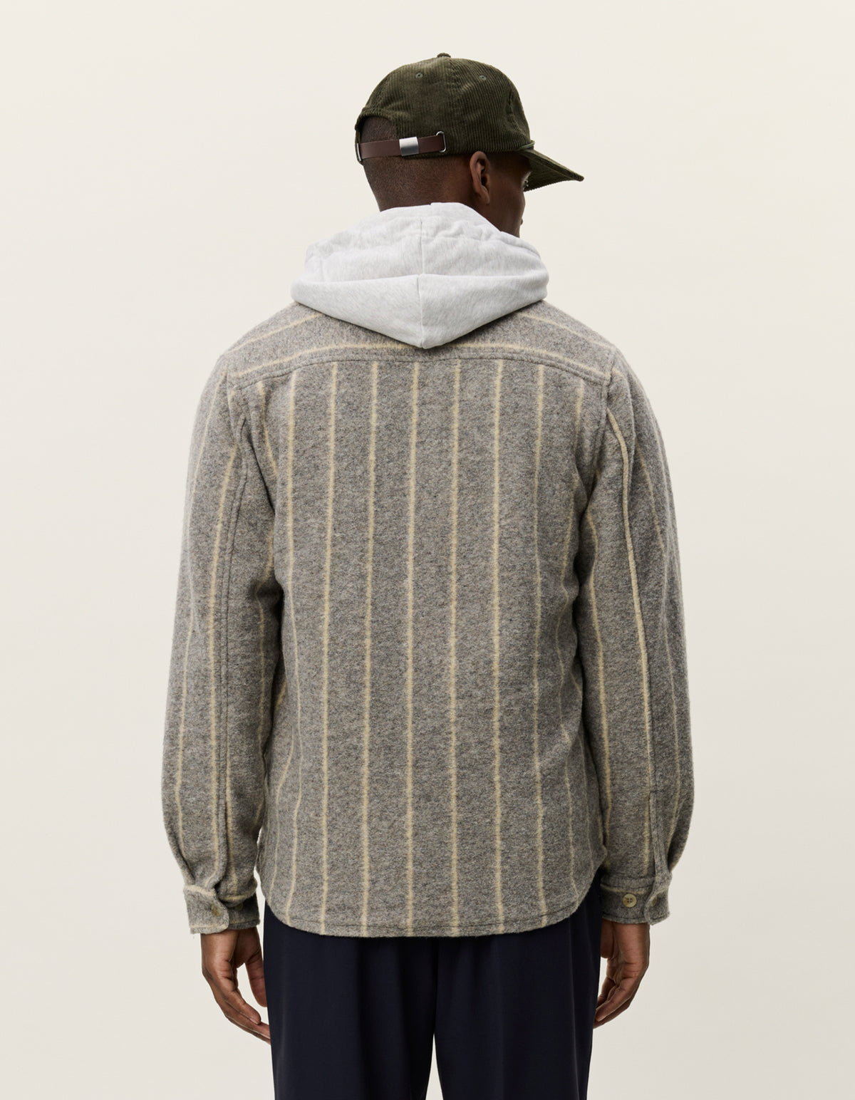 Les Deux - Bouclé Overshirt mit stilvollem Kreidestreifen - Lennon