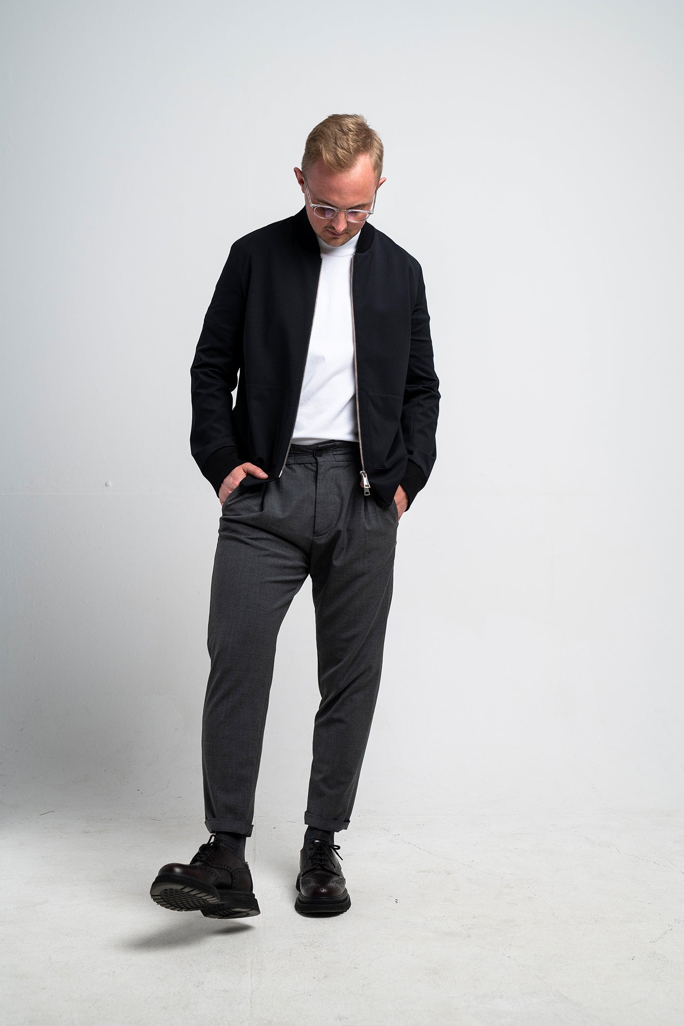 IOS - Moderner Blouson aus sehr bequemer Jerseyware - Black